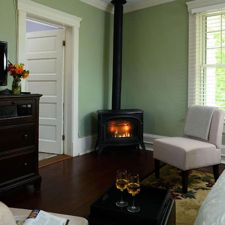 Steeles Tavern Manor Екстериор снимка